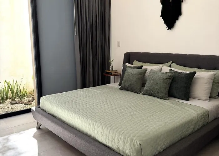 2 Bedroom Jungle In La Veleta - Palalma Casa *