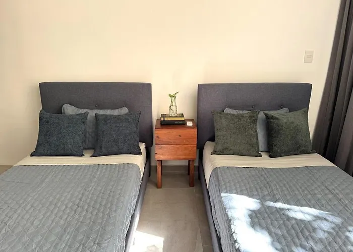 2 Bedroom Jungle In La Veleta - Palalma Casa